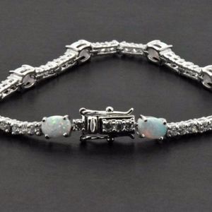 💎 Stelring Silver Oval Opal Tennis bracelet
